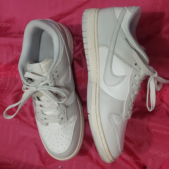 Nike air dunks low 9.5 - Picture 2 of 7